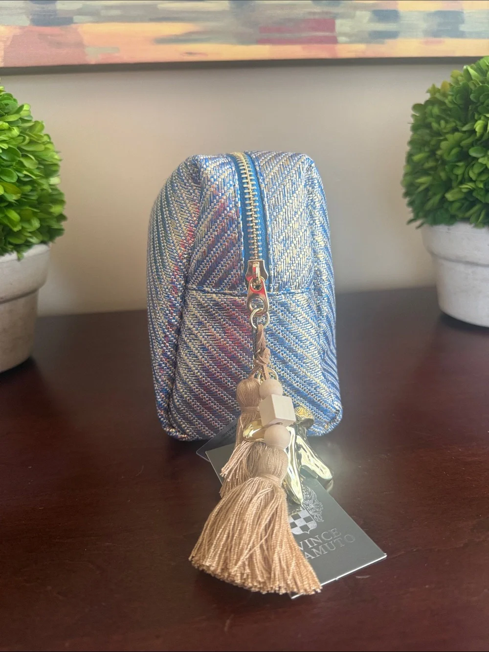 VINCE CAMUTO 💄IRIDESCENT BLUE COSMETIC BAG💄 WITH TASSEL CHARMS 🌟NWT🌟